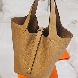 정가양도)에르메스 피코탄 18 비스킷(비스뀌) 은장 K각인