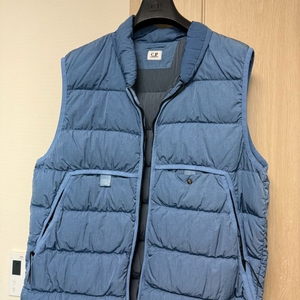 cp컴퍼니 에코크롬r 패딩조끼 이미지