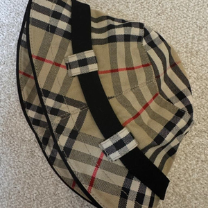 버버리 체크 버킷햇 S (여성 또는 키즈)