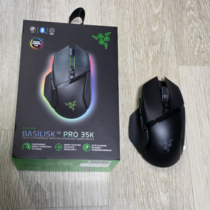레이저 바실리스크 V3 PRO 35K 게이밍 마우스