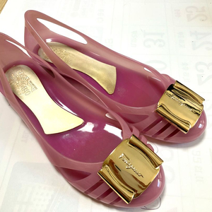 페레가모 플랫폼 샌들 팝니다 US 6