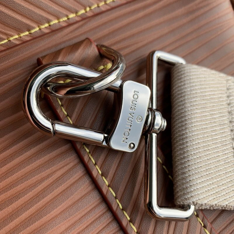 루이비통 에피 슬링백--5