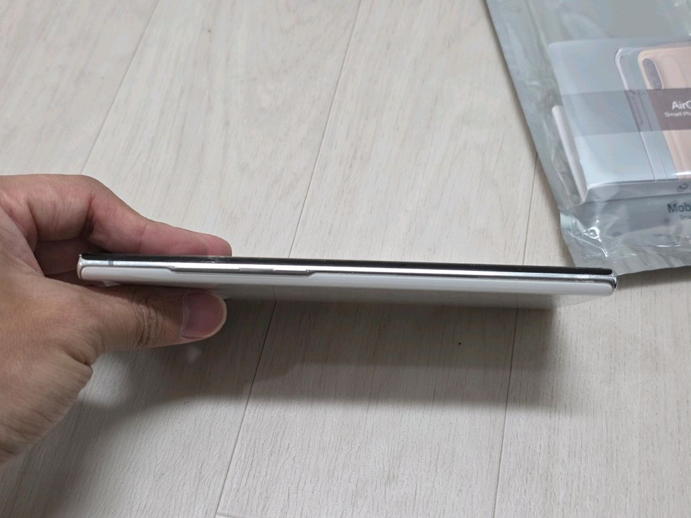 갤럭시노트10플러스 화이트 이미지