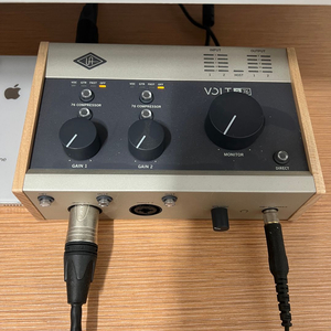 UAD Volt 276 오디오 인터페이스 판매합니다. (박스, 전원 케이블 포함)