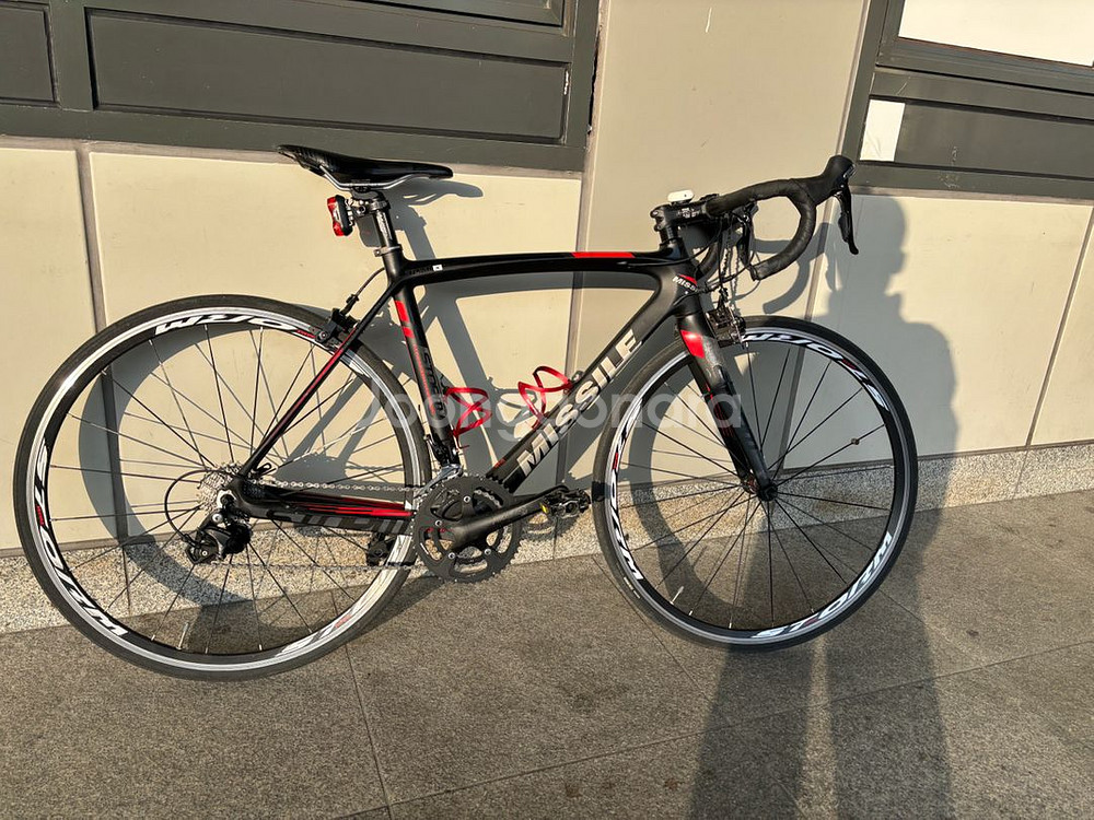 미사일 카본 로드 자전거 판매합니다(105급)--2