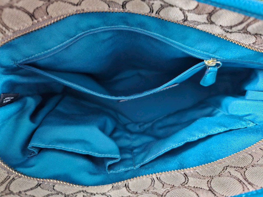 코치 시그니처 토트백 이미지