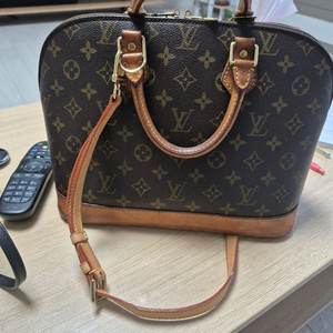 루이비통알마BB토드백