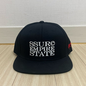 [새제품] SSUR EMPIRE STATE 스냅백 모자