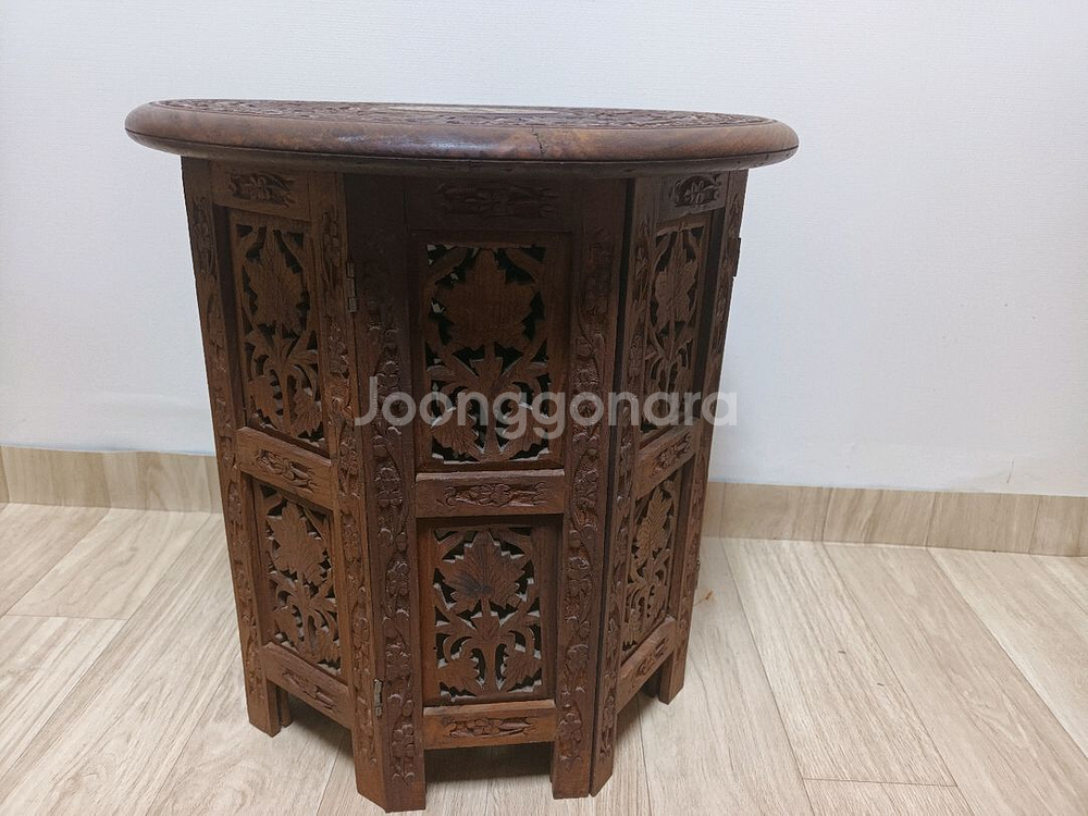인도 수공예 조각 팔각형 접이식 사이드테이블--1