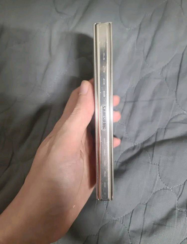 올갈이 미사용) 갤럭시 Z 폴드4 256GB 자급제 베이지 판매.교환 합니다--0