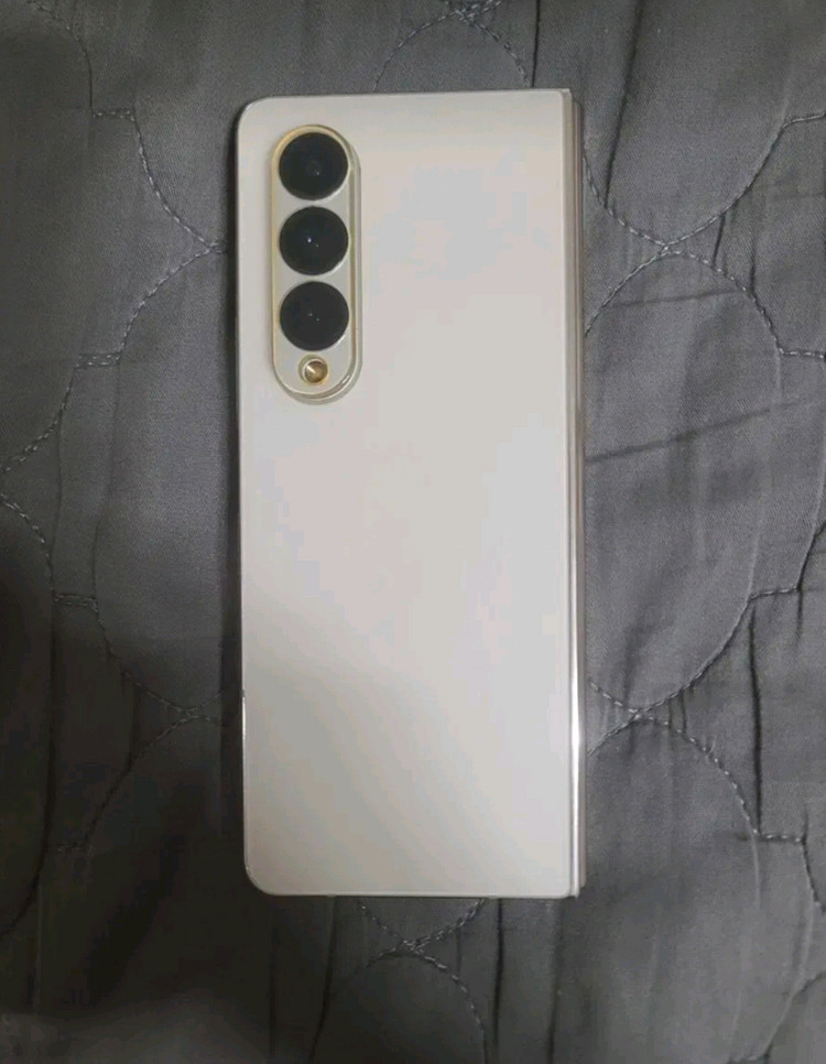 올갈이 미사용) 갤럭시 Z 폴드4 256GB 자급제 베이지 판매.교환 합니다--2
