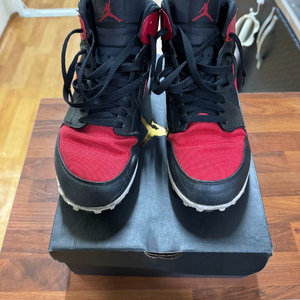 나이키 에어조던 1 레트로 미드 야구화