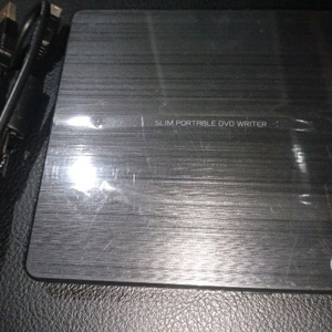 LG 외장형 슬림 DVD 슈퍼 멀티 GP60NB50.