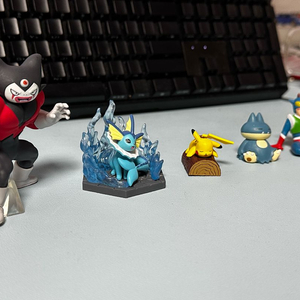 드래곤볼, 포켓몬스터, 짱구 액션가면 가챠 피규어 판매합니다.