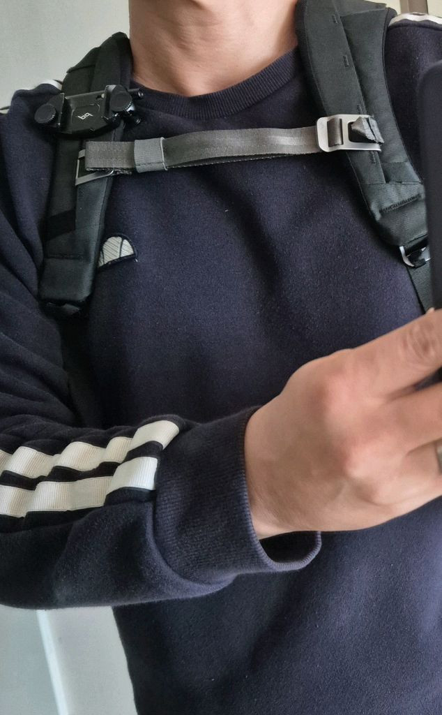 픽디자인 가방 체스트벨트 회색--1