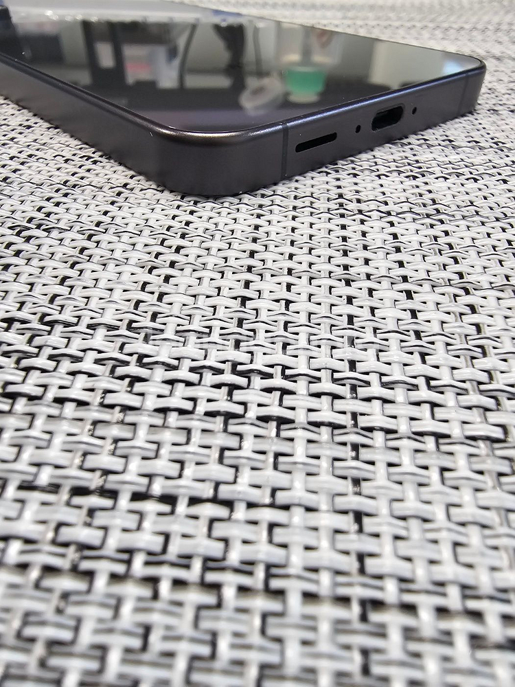 (무잔상) 갤럭시 S24FE 256G 블랙 25년 6월개통 정상해지공기계 검수완료 48만팝니다@@--6