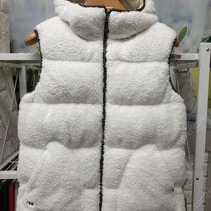 노스페이스 여성패딩조끼 66 후리스 구스패딩조끼 필700 AB93