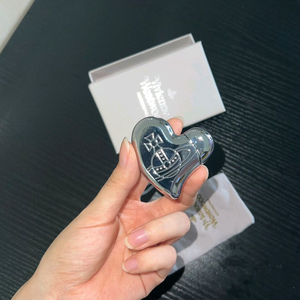 비비안 웨스트우드 실버 하트 라이터