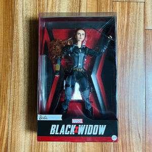 바비인형 블랙 위도우 스칼렛 요한슨