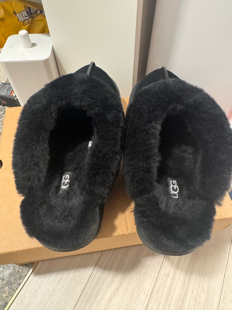 황금사이즈))UGG 어그 슬리퍼 블랙(디스케트 us7/235~240)--3