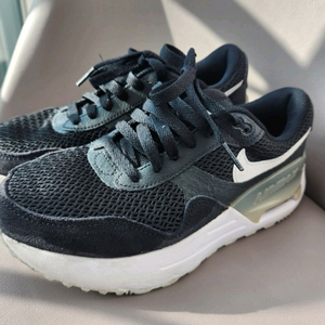 나이키 에이맥스 235