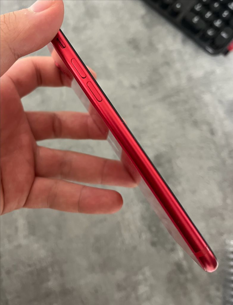 아이폰 SE 2세대 레드--3