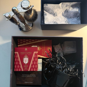 트루핏앤힐 (truefitt&hill) 면도기 세트 판매합니다.