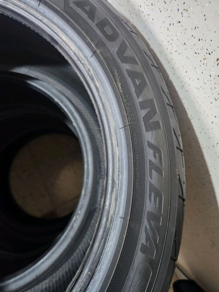 요코하마 어드반 V701 UHP 썸머타이어 4짝 15만 이미지