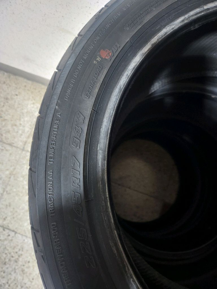 요코하마 어드반 V701 UHP 썸머타이어 4짝 15만 이미지