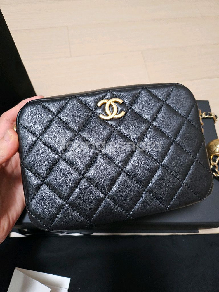 샤넬 카메라백 골드볼--1