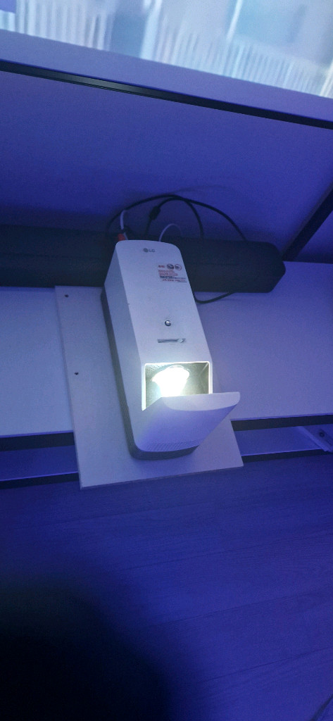 LG 4K UHD 빔프로젝터--4