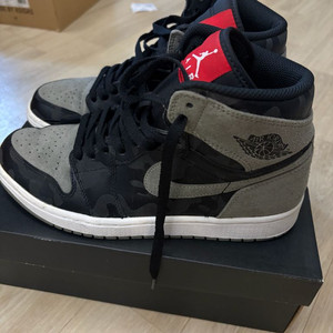 나이키 조던 1 레트로 하이 스카이 블랙