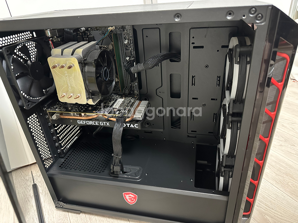 . i7-8700 GTX1660 본체--1