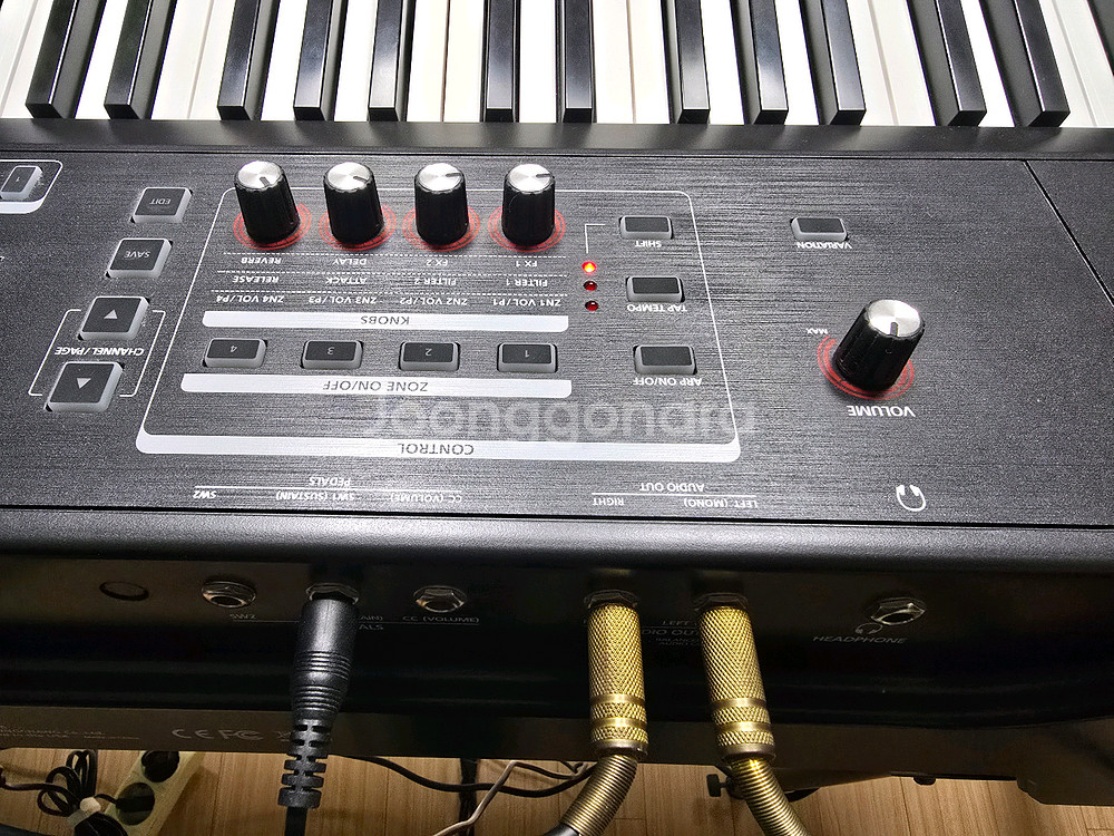 커즈와일 SP6 신디건반, 스피커 KS-50A--2