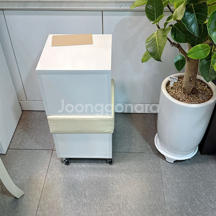 네일테이블 패디의자 네일시술대 중고네일가구 정리합니다--3