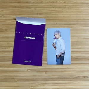 지드래곤 지디 더벤티 포카 이미지