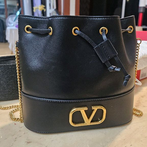 발렌티노버킷백