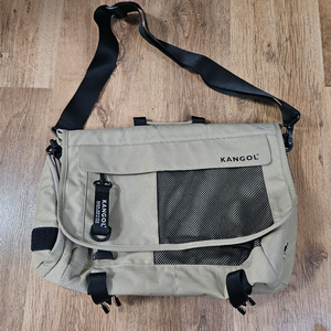 캉골 메신저백 베이지색