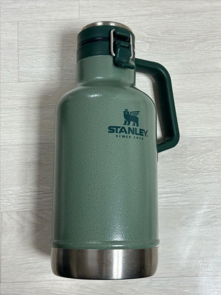 스탠리 클래식 진공 그라울러 1.9L(64oz) 해머톤그린--5