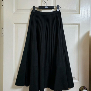 새틴 SATIN 플리츠 스커트