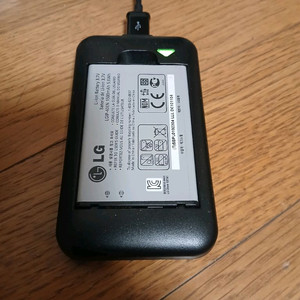옵티머스원 LG-KU3700 배터리와 충전기 충전케이블
