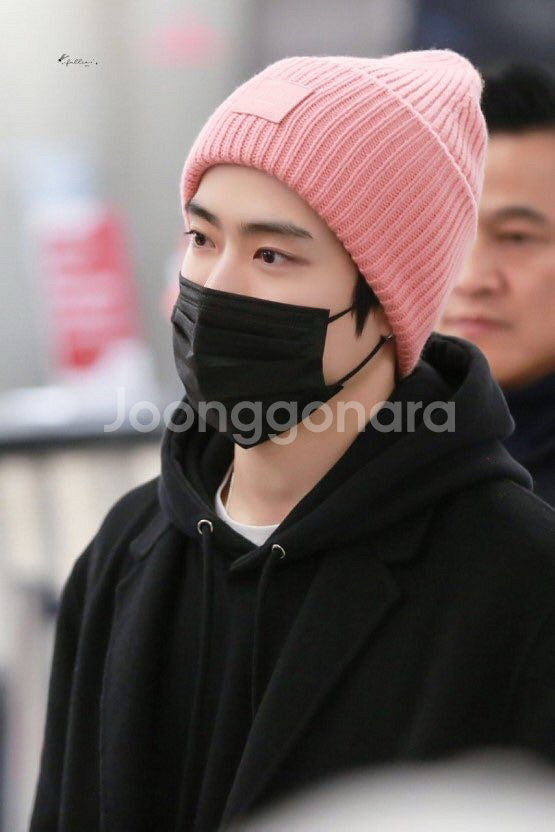 새상품)아크네스튜디오 팬시 페이스 비니--4