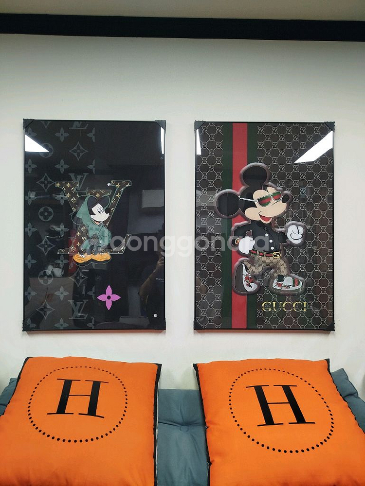 구찌 피규어 디즈니 미키마우스 그림액자 그림 액자 팝아트 인테리어소품 명품그림 명품액자 꽃 곰인형 콜라보 인테리어--2