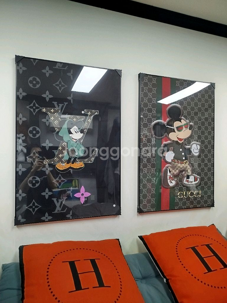 구찌 피규어 디즈니 미키마우스 그림액자 그림 액자 팝아트 인테리어소품 명품그림 명품액자 꽃 곰인형 콜라보 인테리어--9