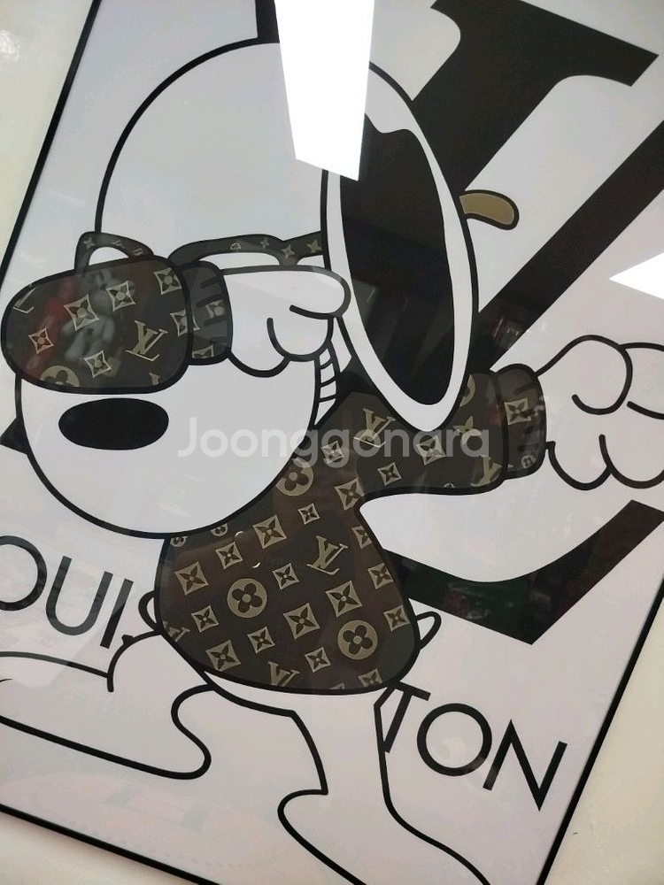 루이비통 스누피 피규어 그림액자 그림 액자 팝아트 인테리어소품 명품그림 명품액자 꽃 곰인형 콜라보 인테리어--9