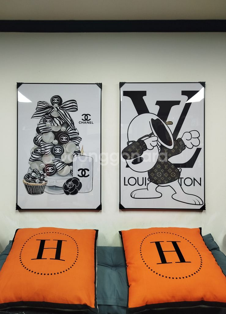 샤넬 크리스마스 크리 스누피 루이비통 피규어 그림액자 그림 액자 팝아트 인테리어소품 명품그림 명품액자 꽃 곰인형--0