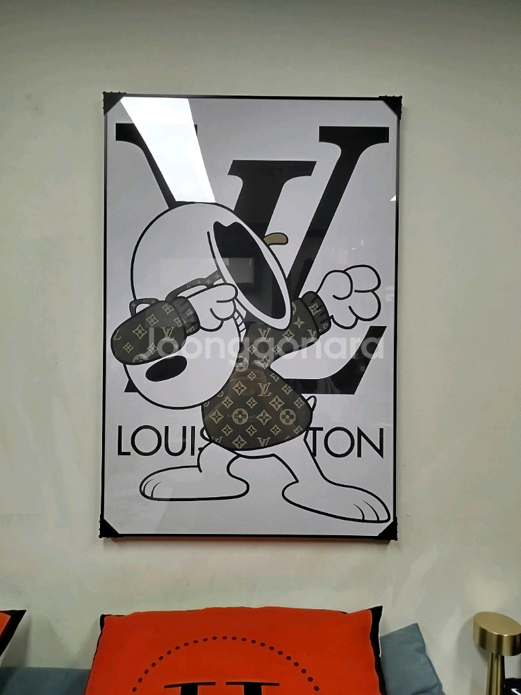 샤넬 크리스마스 크리 스누피 루이비통 피규어 그림액자 그림 액자 팝아트 인테리어소품 명품그림 명품액자 꽃 곰인형--7