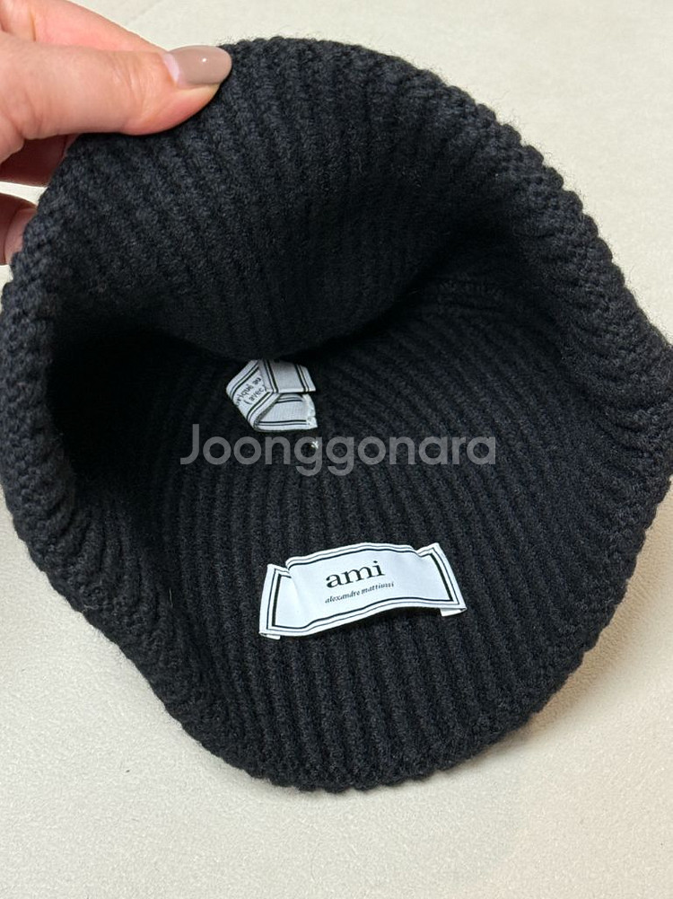 새상품)아미 하트 로고 블랙 비니--6