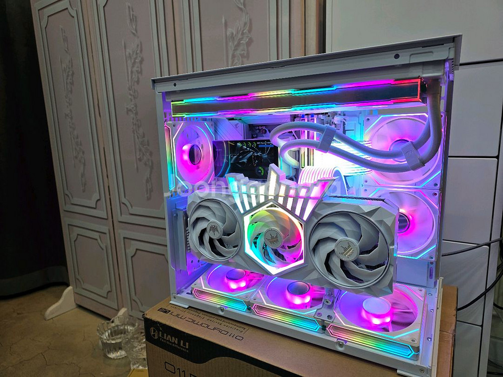 9800x3d rtx 5080 hof 신품 판매합니다--0