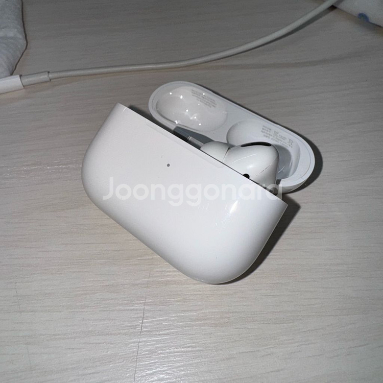 에어팟 프로 1세대 오른쪽+본체 판매 합니다--0